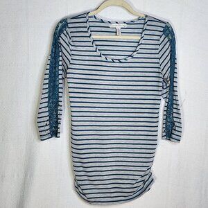 French Laundry Grey Teal Striped 3/4 Sleeve Lace Beaded Inset Ruched Sides Top M